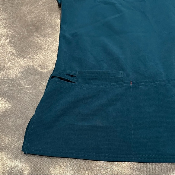 Teal Scrub Set - Picture 5 of 7